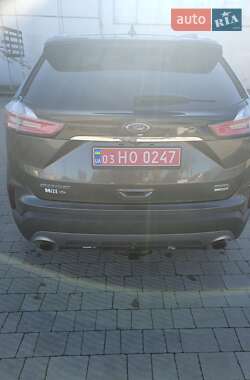 Внедорожник / Кроссовер Ford Edge 2019 в 