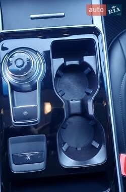 Внедорожник / Кроссовер Ford Edge 2019 в 