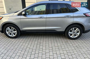 Позашляховик / Кросовер Ford Edge 2020 в 