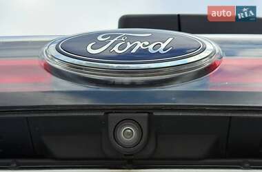 Позашляховик / Кросовер Ford Edge 2017 в  фото 22 Позашляховик / Кросовер Ford Edge 2017 в