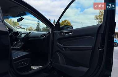 Позашляховик / Кросовер Ford Edge 2017 в  фото 47 Позашляховик / Кросовер Ford Edge 2017 в