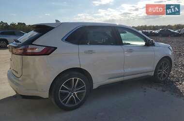Позашляховик / Кросовер Ford Edge 2019 в 