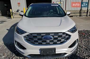 Позашляховик / Кросовер Ford Edge 2019 в 