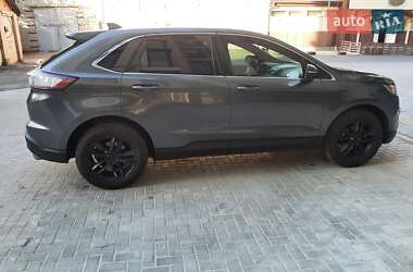 Позашляховик / Кросовер Ford Edge 2015 в 