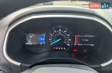 Внедорожник / Кроссовер Ford Edge 2019 в 