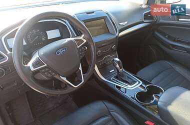 Внедорожник / Кроссовер Ford Edge 2016 в 