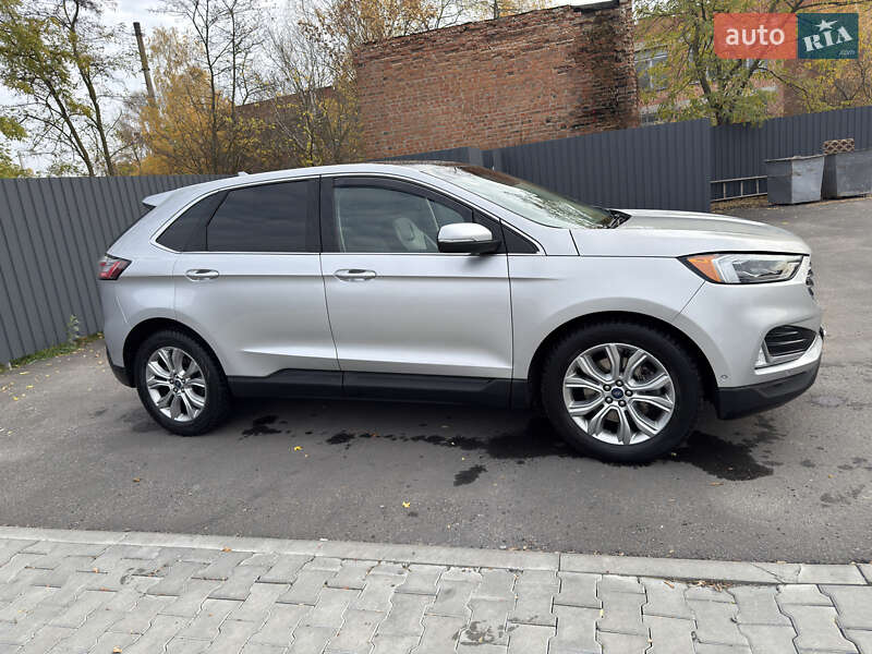 Внедорожник / Кроссовер Ford Edge 2018 в 