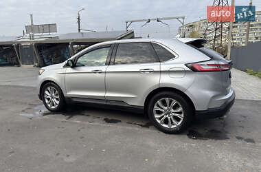 Внедорожник / Кроссовер Ford Edge 2018 в 