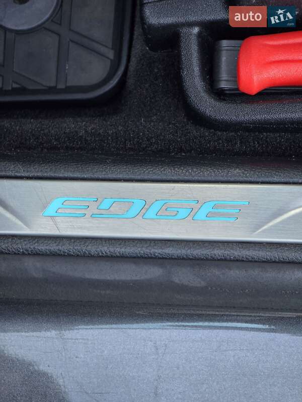 Внедорожник / Кроссовер Ford Edge 2019 в Черновцах