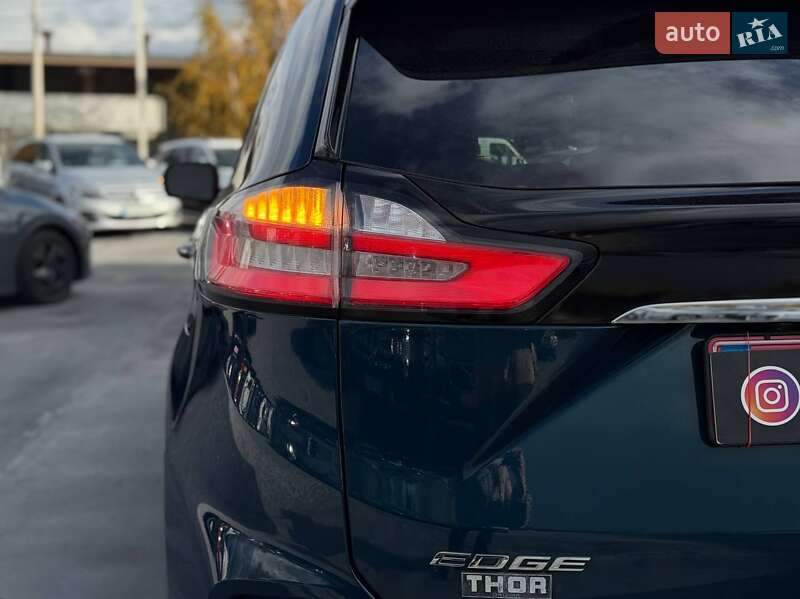 Позашляховик / Кросовер Ford Edge 2020 в Рівному