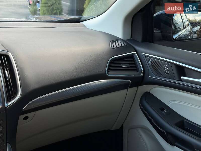 Позашляховик / Кросовер Ford Edge 2020 в Рівному