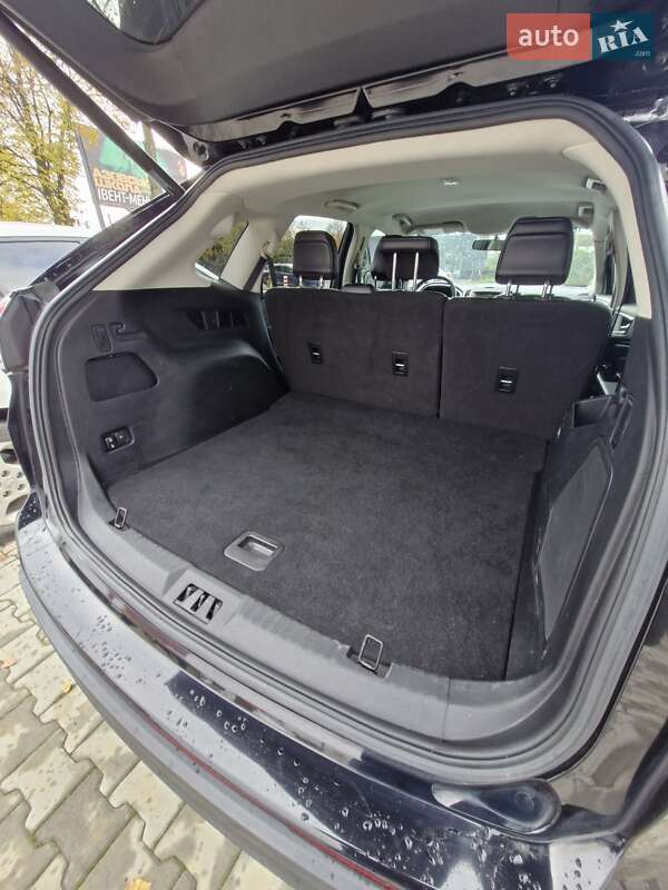 Внедорожник / Кроссовер Ford Edge 2016 в Ужгороде