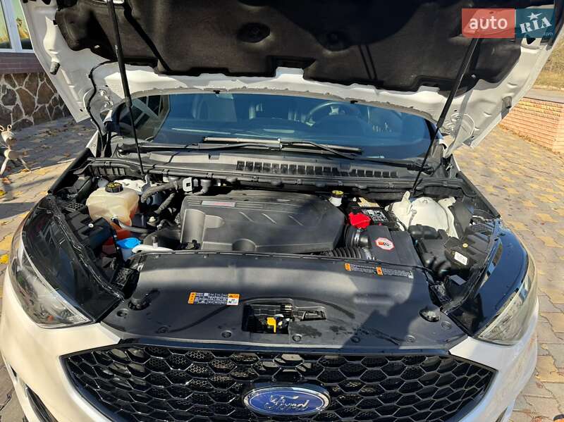 Позашляховик / Кросовер Ford Edge 2019 в Умані