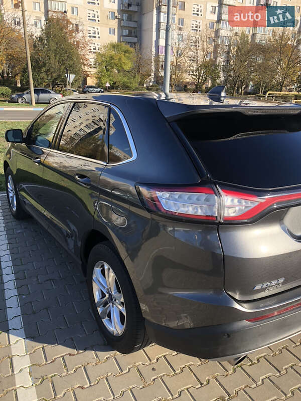 Позашляховик / Кросовер Ford Edge 2015 в Южному