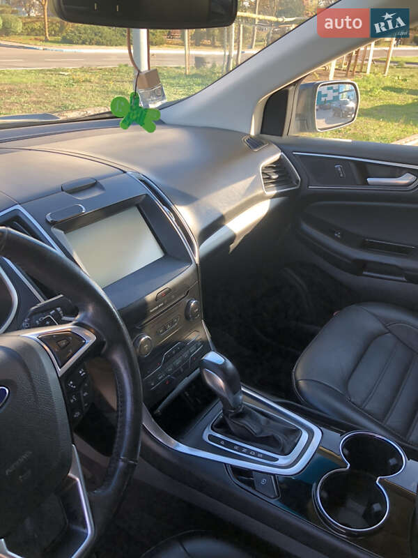 Позашляховик / Кросовер Ford Edge 2015 в Южному