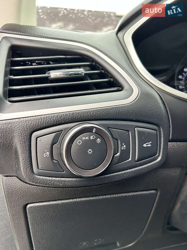 Внедорожник / Кроссовер Ford Edge 2018 в Сумах