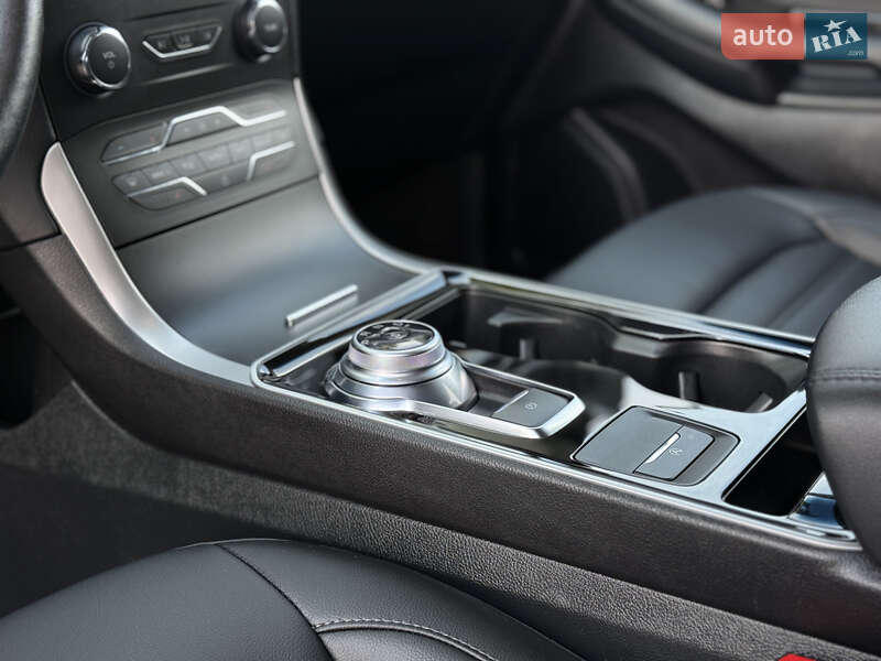 Внедорожник / Кроссовер Ford Edge 2018 в Владимире