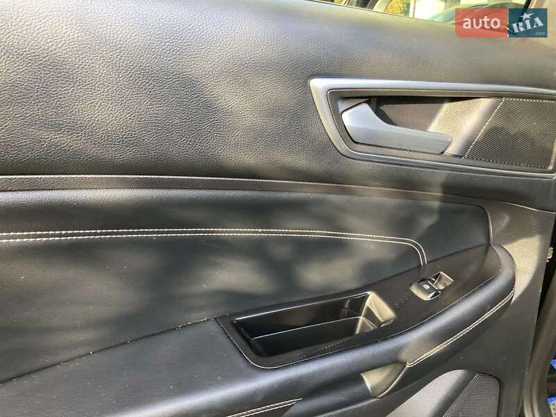 Позашляховик / Кросовер Ford Edge 2016 в Ковелі