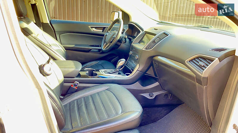 Позашляховик / Кросовер Ford Edge 2016 в Вишневому фото 14 Позашляховик / Кросовер Ford Edge 2016 в Вишневому