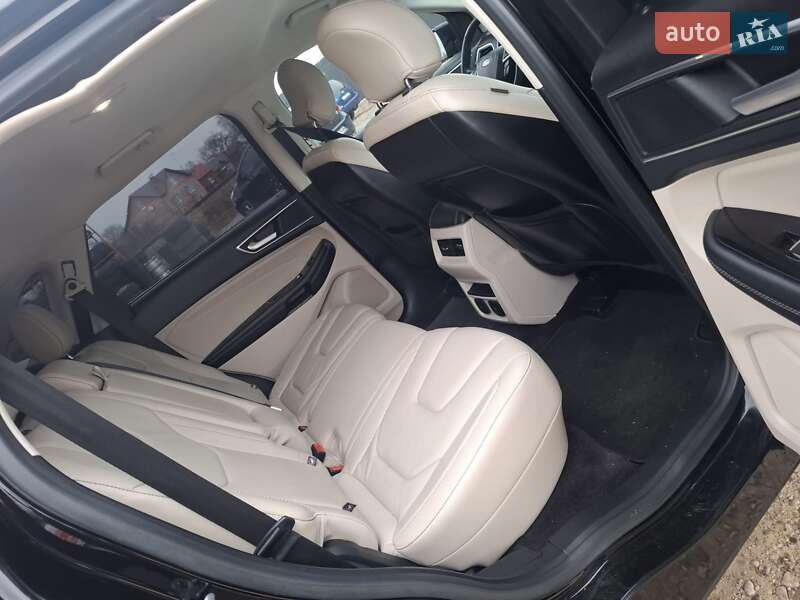Позашляховик / Кросовер Ford Edge 2017 в Калуші