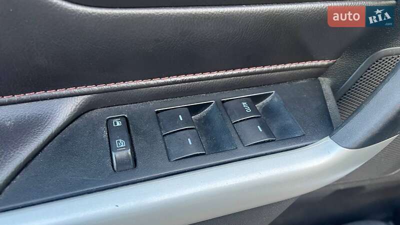 Позашляховик / Кросовер Ford Edge 2013 в Києві фото 13 Позашляховик / Кросовер Ford Edge 2013 в Києві