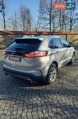 Позашляховик / Кросовер Ford Edge 2019 в Чернівцях