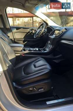 Позашляховик / Кросовер Ford Edge 2019 в Чернівцях
