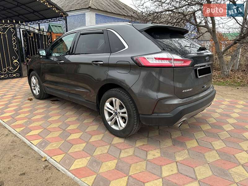Внедорожник / Кроссовер Ford Edge 2019 в Вознесенске