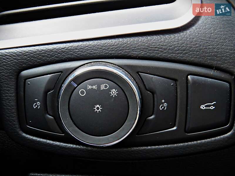 Внедорожник / Кроссовер Ford Edge 2015 в Черкассах