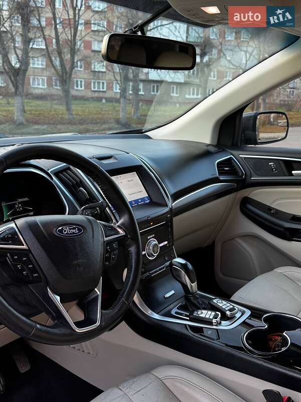 Внедорожник / Кроссовер Ford Edge 2018 в Нововолынске