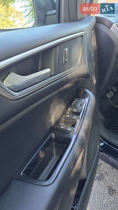 Позашляховик / Кросовер Ford Edge 2016 в Києві