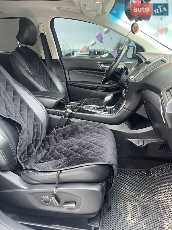 Внедорожник / Кроссовер Ford Edge 2016 в Черновцах