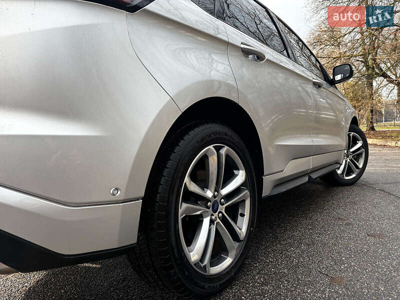 Внедорожник / Кроссовер Ford Edge 2015 в Запорожье