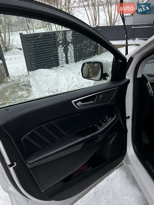 Внедорожник / Кроссовер Ford Edge 2017 в Городенке