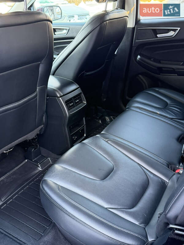 Позашляховик / Кросовер Ford Edge 2021 в Дубні