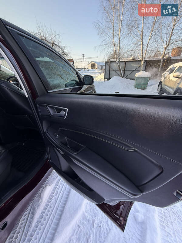 Позашляховик / Кросовер Ford Edge 2021 в Дубні