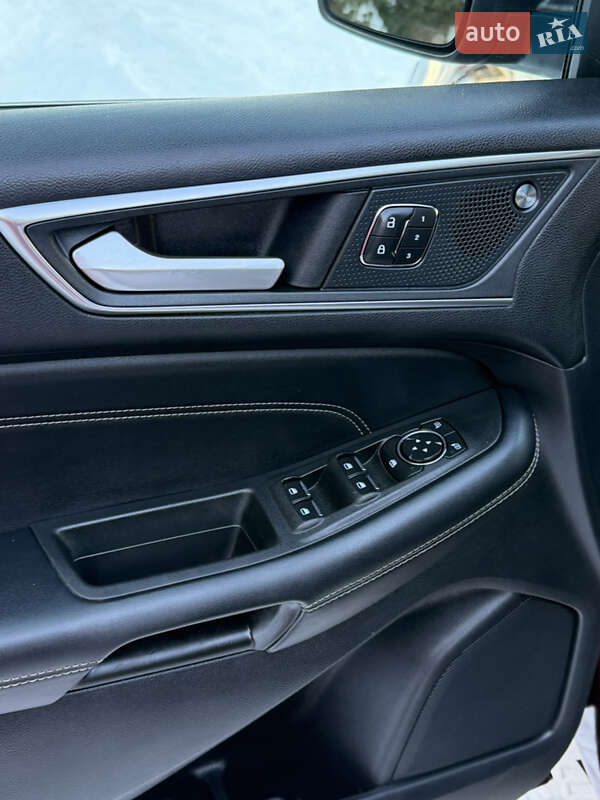 Позашляховик / Кросовер Ford Edge 2021 в Дубні