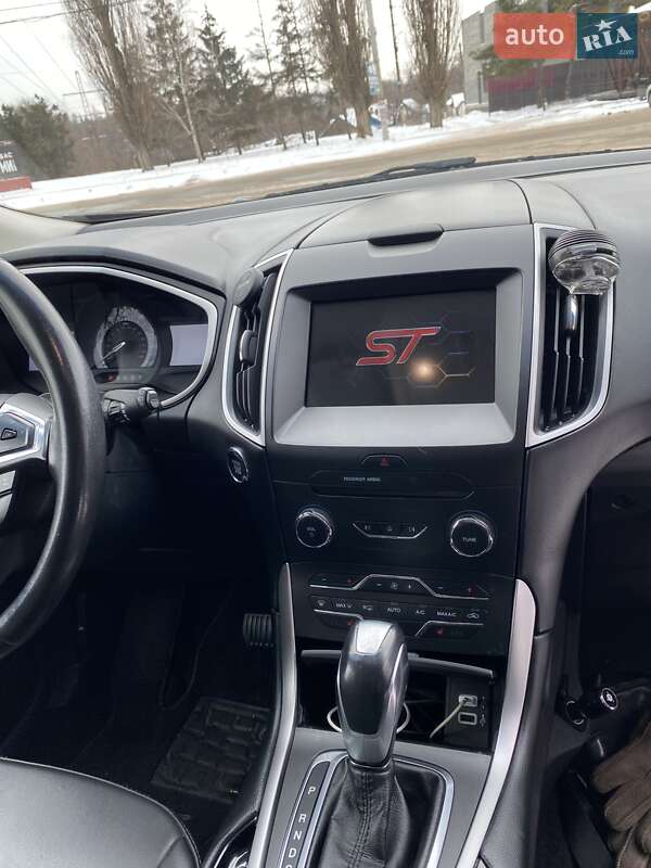 Позашляховик / Кросовер Ford Edge 2017 в Кривому Розі