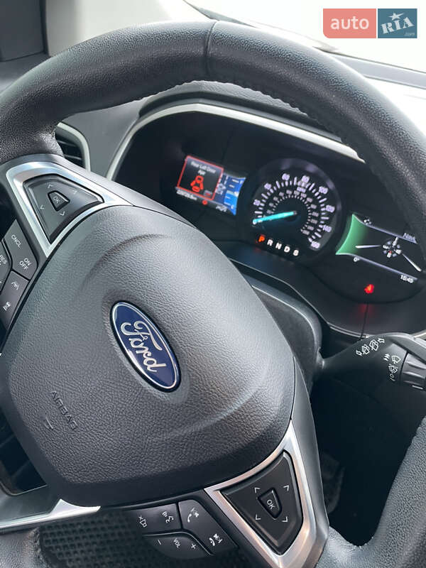 Позашляховик / Кросовер Ford Edge 2019 в Радехові