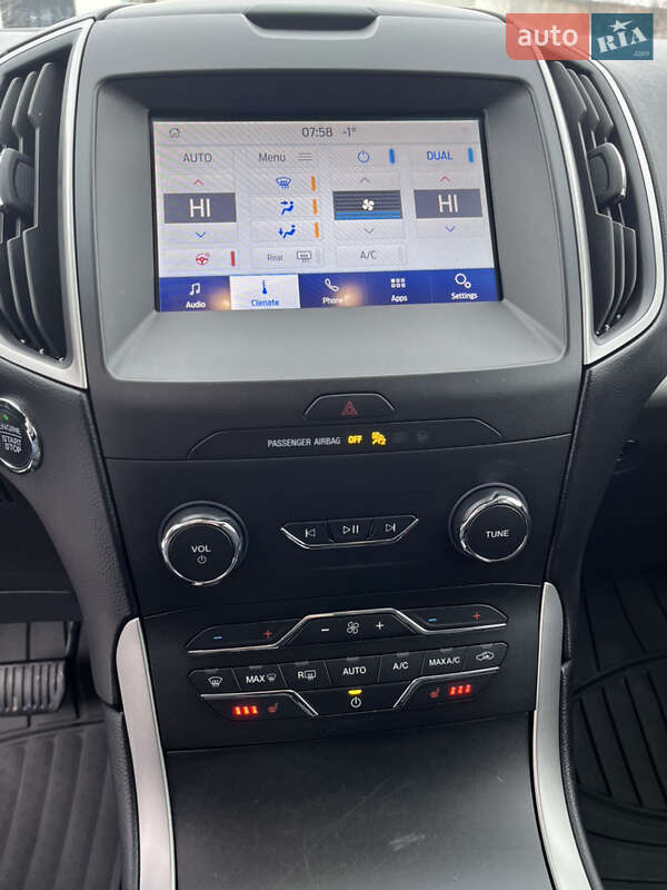 Позашляховик / Кросовер Ford Edge 2019 в Стрию