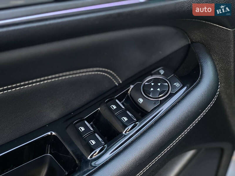 Позашляховик / Кросовер Ford Edge 2016 в Львові