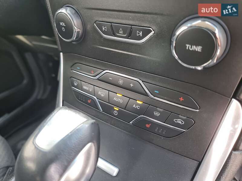 Позашляховик / Кросовер Ford Edge 2016 в Чернігові