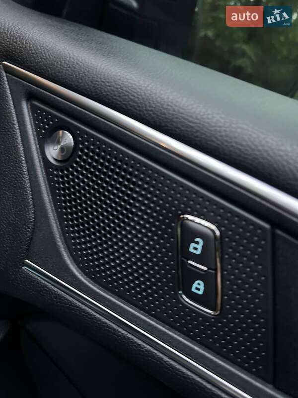 Внедорожник / Кроссовер Ford Edge 2019 в Киеве