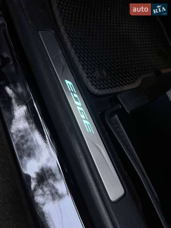 Внедорожник / Кроссовер Ford Edge 2019 в Киеве