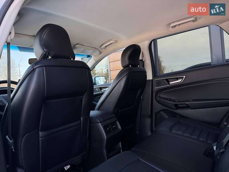 Позашляховик / Кросовер Ford Edge 2017 в Рівному