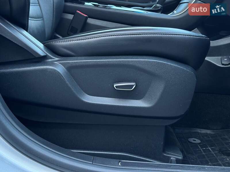 Позашляховик / Кросовер Ford Edge 2017 в Рівному