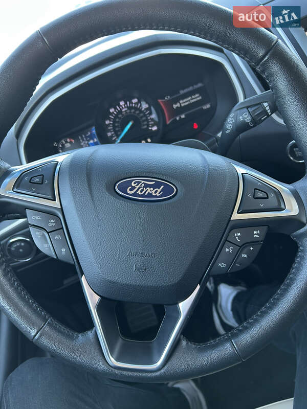 Внедорожник / Кроссовер Ford Edge 2020 в Киеве