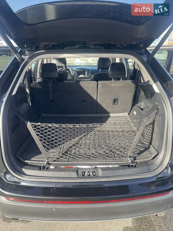 Позашляховик / Кросовер Ford Edge 2016 в Києві