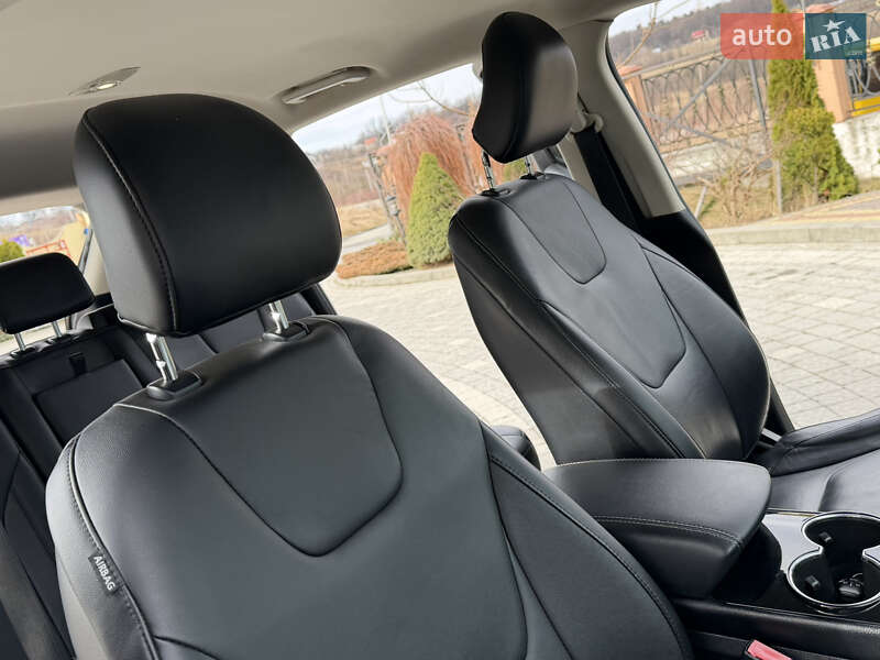 Внедорожник / Кроссовер Ford Edge 2016 в Дрогобыче