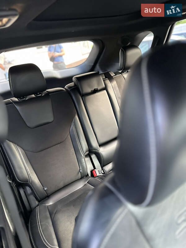 Внедорожник / Кроссовер Ford Edge 2019 в Киеве фото 24 Внедорожник / Кроссовер Ford Edge 2019 в Киеве